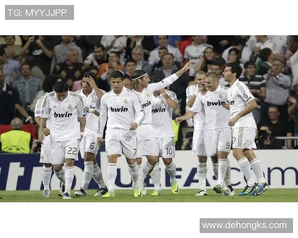 足球明星出席葬礼的感人瞬间图片集锦与背后的故事分享 足球明星出席葬礼的感人瞬间图片集锦与背后的故事分享