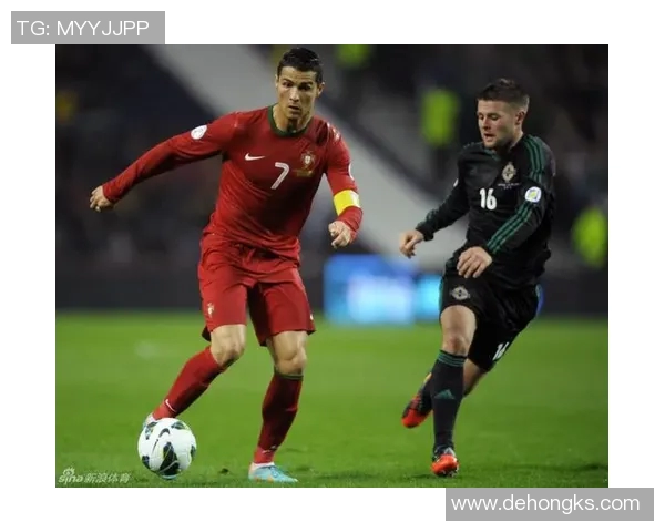 足球明星精彩瞬间全景展示男球员风采与魅力的照片合集 足球明星精彩瞬间全景展示男球员风采与魅力的照片合集